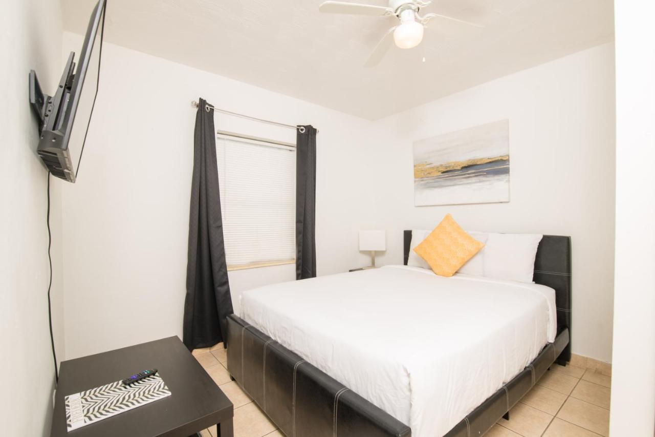 Hollywood Private Apartments Esterno foto